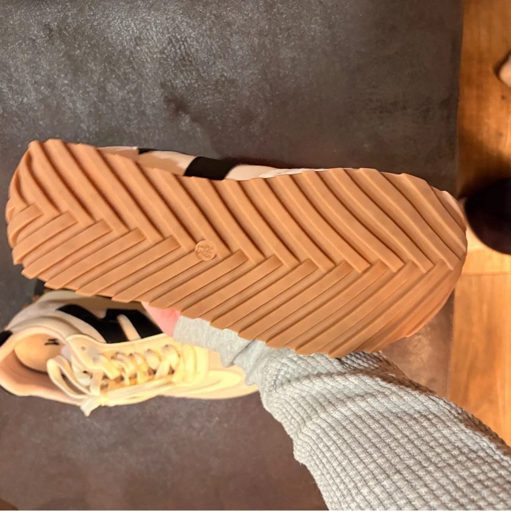 Women's Cream and Black Sneakers - Picture 5 of 5